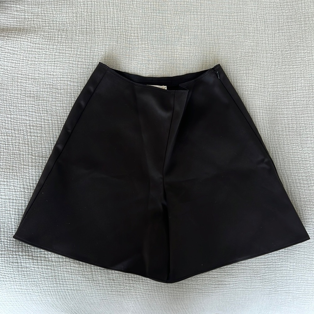 NWT By Malene Birger ‘Marrian’ shorts